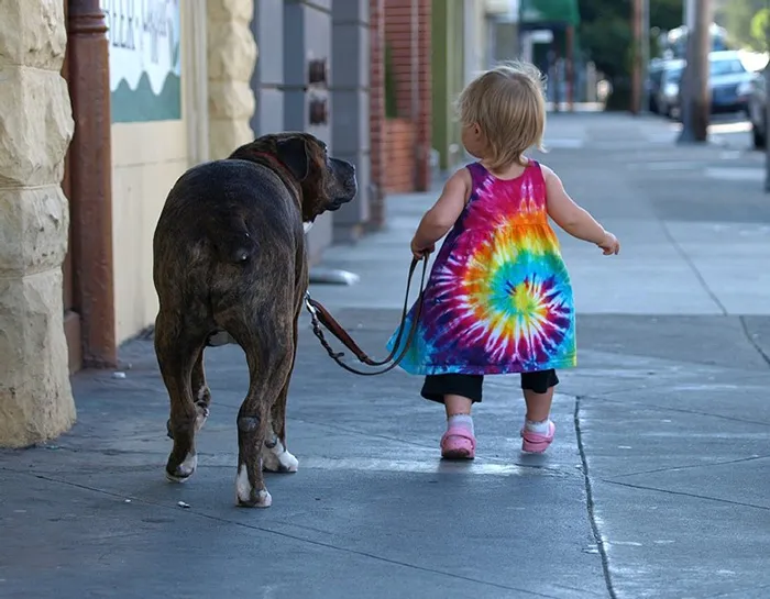 129 Heartwarming Photos Proving That Your Kids Need A Pet
