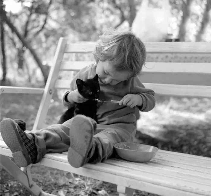 129 Heartwarming Photos Proving That Your Kids Need A Pet