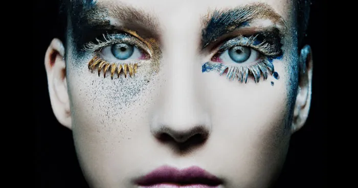 Legally Blind Man Shows How He Sees The World By Creating Hypnotizing GIFs