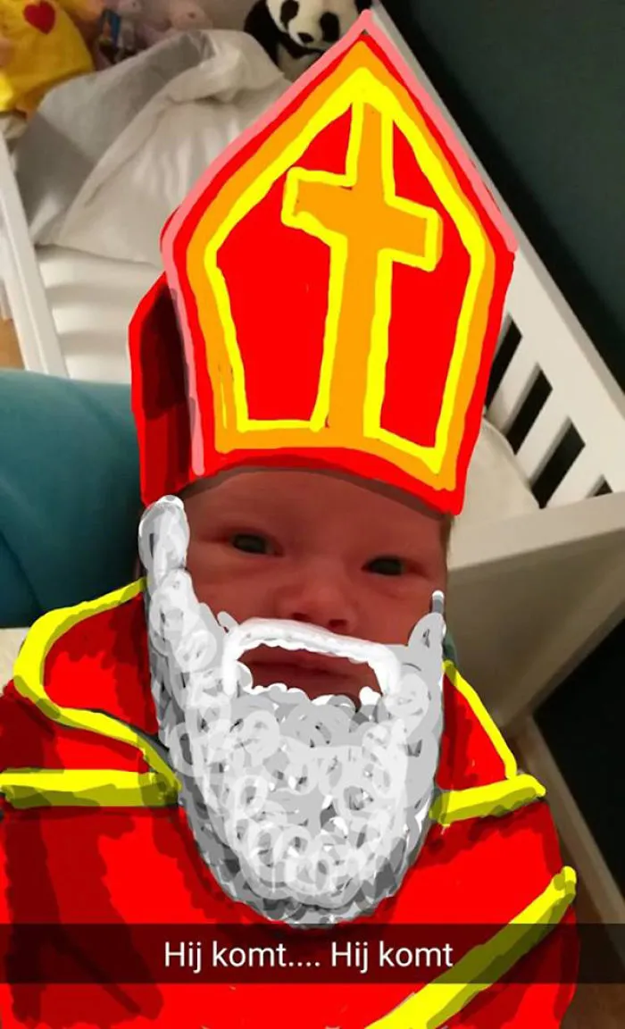 SNAPDAD: Dad Doodles On His Baby's Snapchat Pics And It's Adorable
