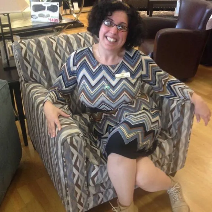 I Match The Chair!