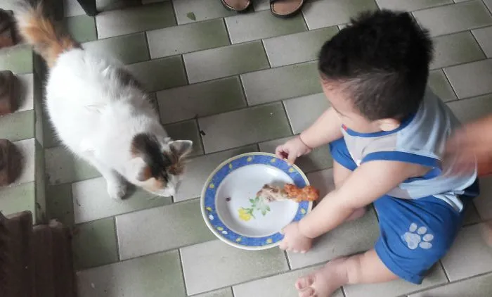 129 Heartwarming Photos Proving That Your Kids Need A Pet