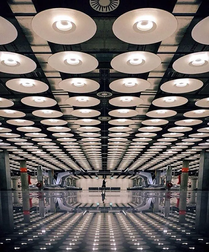 This Symmetry-Filled Instagram Will Satisfy Every Perfectionist’s Soul