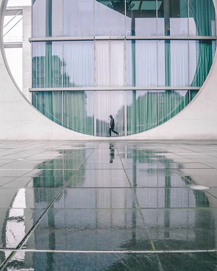 This Symmetry-Filled Instagram Will Satisfy Every Perfectionist’s Soul