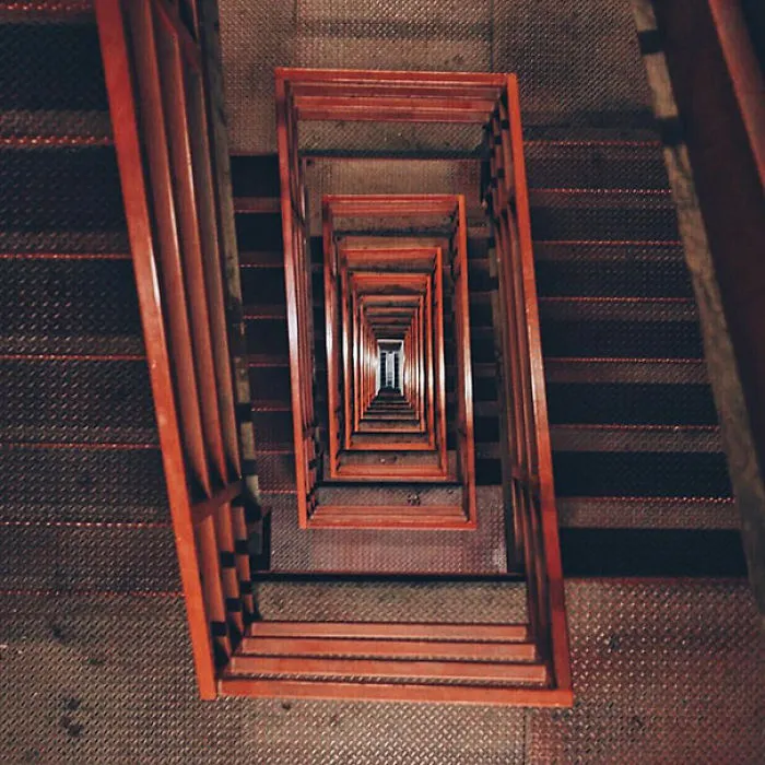 This Symmetry-Filled Instagram Will Satisfy Every Perfectionist’s Soul