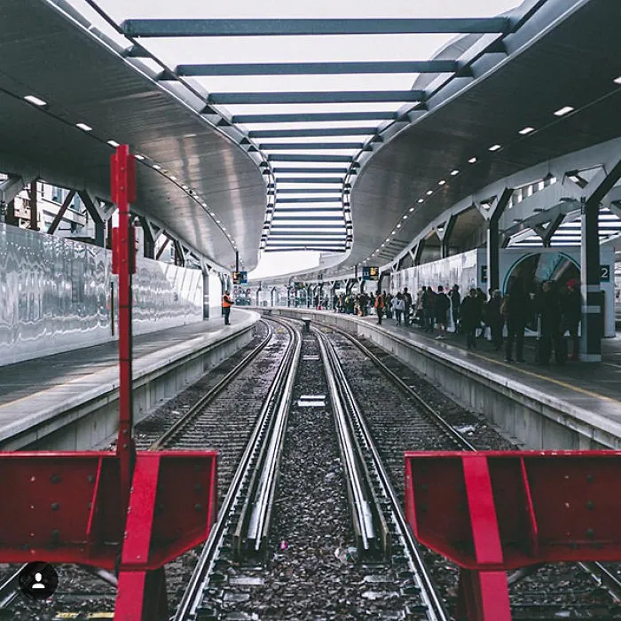 This Symmetry-Filled Instagram Will Satisfy Every Perfectionist’s Soul