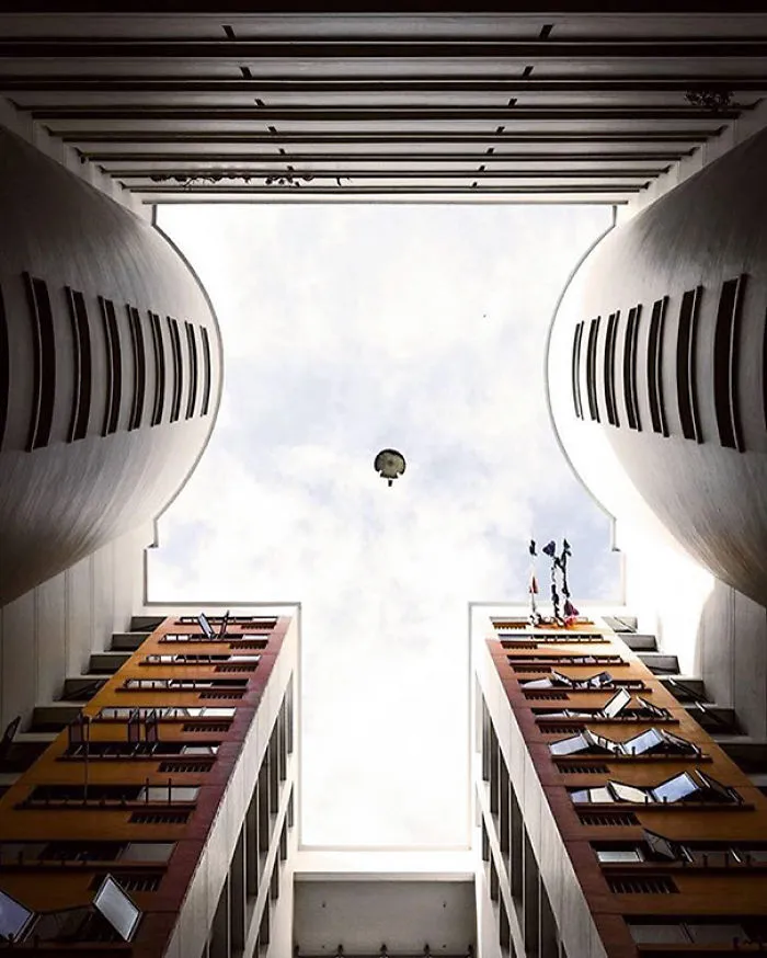 This Symmetry-Filled Instagram Will Satisfy Every Perfectionist’s Soul
