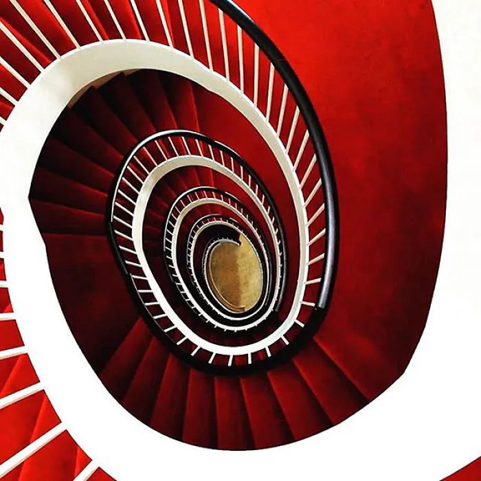 This Symmetry-Filled Instagram Will Satisfy Every Perfectionist’s Soul