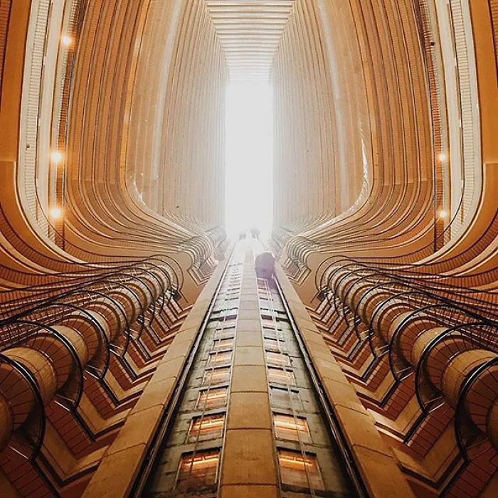 This Symmetry-Filled Instagram Will Satisfy Every Perfectionist’s Soul