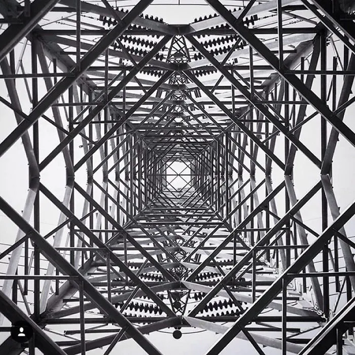 This Symmetry-Filled Instagram Will Satisfy Every Perfectionist’s Soul