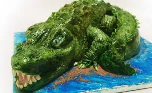 Being A Cake Sculptor: I'm Asked To Make Everything From Drunk Barbie To Game Of Thrones Meets
