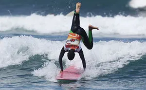 This Blind Guy Became A Professional Surfer Using An Unusual Technique