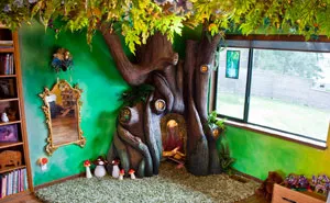 Dad Spends 18 Months Transforming Daughter's Bedroom Into Fairytale Treehouse