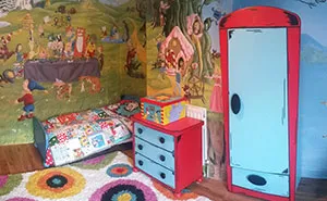 I Made A Fairytale-Themed Room For My Daughter To Encourage Her To Read