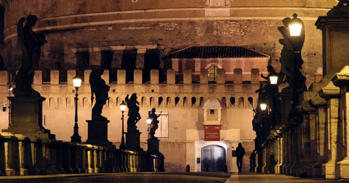 My Photos Reveal The Heroes Of Daily Life In Rome And Their Frantic Lives