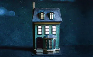 I Created A Victorian Dollhouse Out Of An Old Shipping Carton
