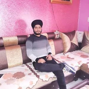 Jasneet Gujral (Jassi)