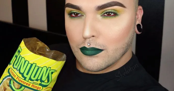 Instagrammer Perfectly Matches Makeup To His Snacks