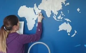 I Painted A World Map Full Of Animals In My Little Nephew's Room