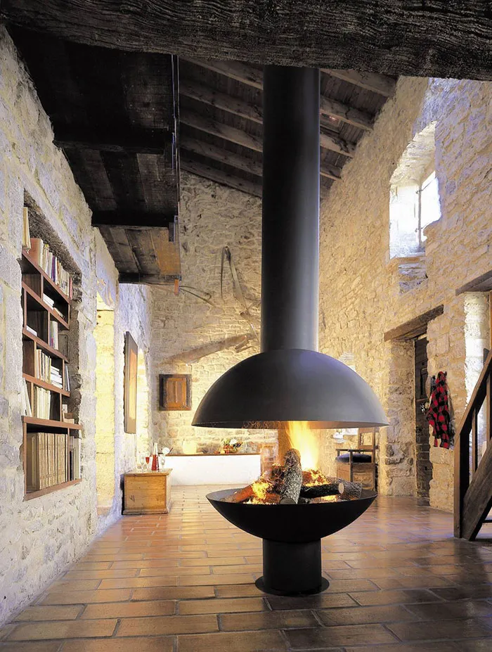 59 Of The Coolest Fireplaces Ever