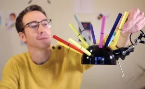 I Designed An Eco-Friendly Set Of Colouring Pens And Combined Them With Super Strong Magnets