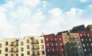 Mí Wonderland: An Untold Story Of Manhattan On 35mm Film