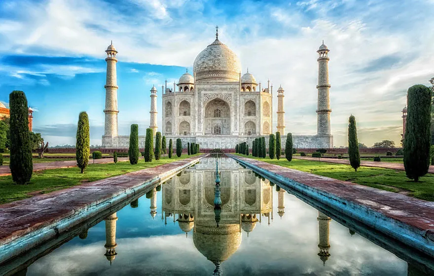 Checking Out The Breathtaking Glory Of The Taj Mahal, India