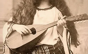 Women’s Beauty Captured 100  Years Ago In Vintage Postcards From 1900-1910