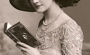 Women’s Beauty Captured 100  Years Ago In Vintage Postcards From 1900-1910