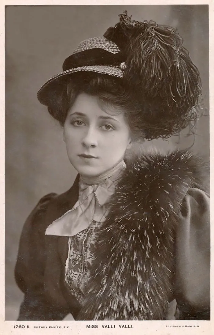 Miss Valli Valli