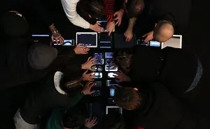 A Bunch Of Smartphones, Few Tablets And A Lot Of Patience: Et Voilà, A 21st Century Crucifixion