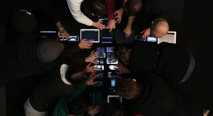 A Bunch Of Smartphones, Few Tablets And A Lot Of Patience: Et Voilà, A 21st Century Crucifixion