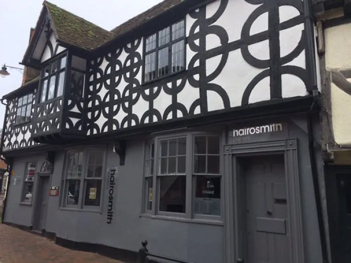 Shop sign ‘hairosmith’