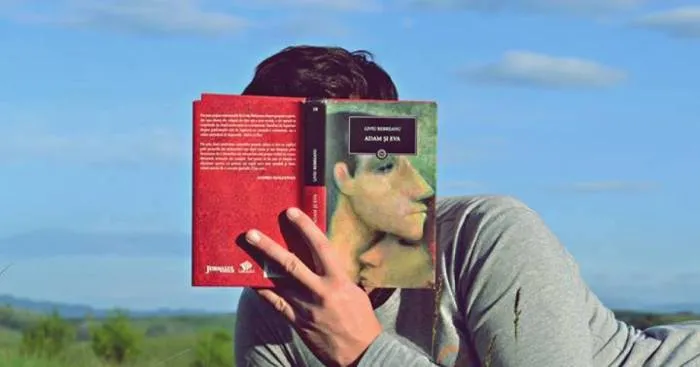 Having A Book On Your Facebook Profile Picture Will Get You A Discount For Books