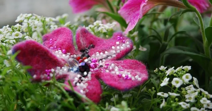 I Embroider Wool Felted Flowers With Beads To Turn Them Into Fairy Tales
