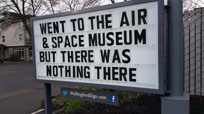This Seattle Gas Station Has The Funniest Signs Ever (22 Pics)