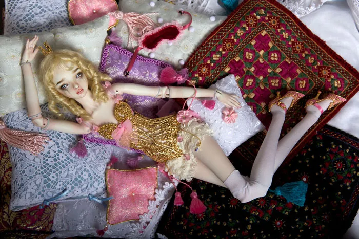 Creepily Realistic NSFW Porcelain Dolls By Russian Artist