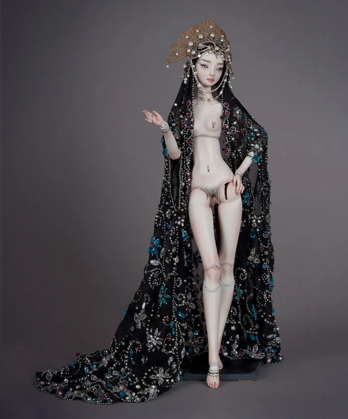 Creepily Realistic NSFW Porcelain Dolls By Russian Artist