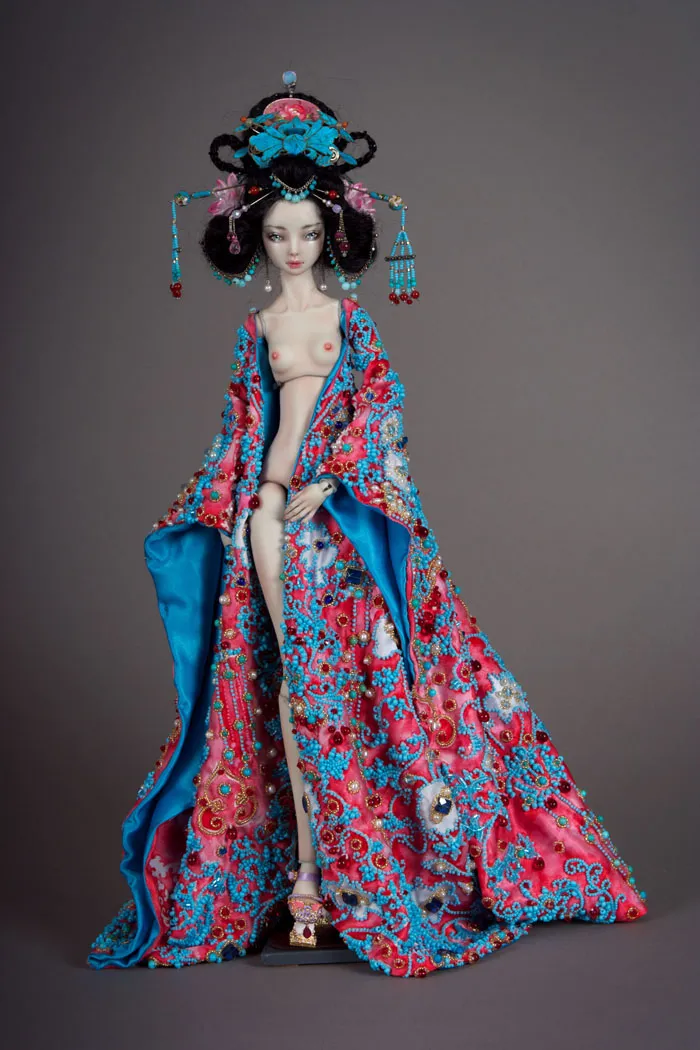 Creepily Realistic NSFW Porcelain Dolls By Russian Artist