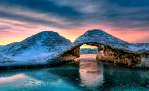 I Captured Breathtaking Ice Formations On The Northern Shores Of Lake Erie