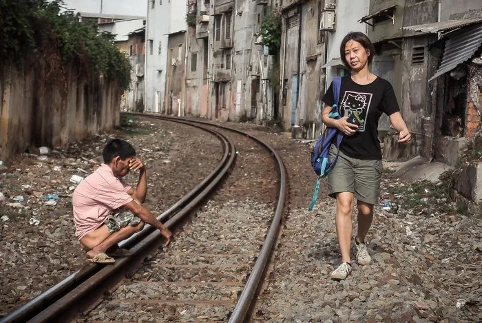I Shoot People In The Street And Like To Watch Their Expressions Through My Camera
