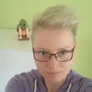 Andreja Jezernik