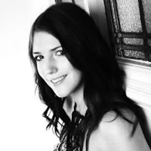 Vicki Louise (MakeTimeToSeeTheWorld)