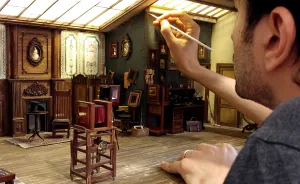 I Built A Miniature 1900s Photo Studio In Honor Of An Old Photographer