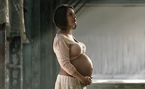 I Took Maternity Photography Out Of The Studio Into Urban Locations
