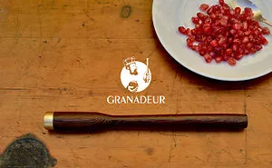 I Love Pomegranates - But How To Get The Seeds Out Of It?