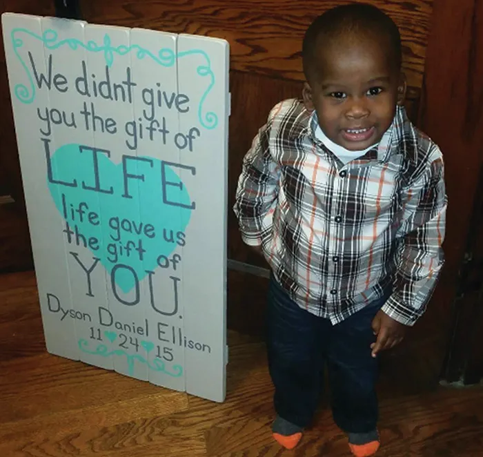 70 Heartwarming Pics Of Children Who Were Just Adopted