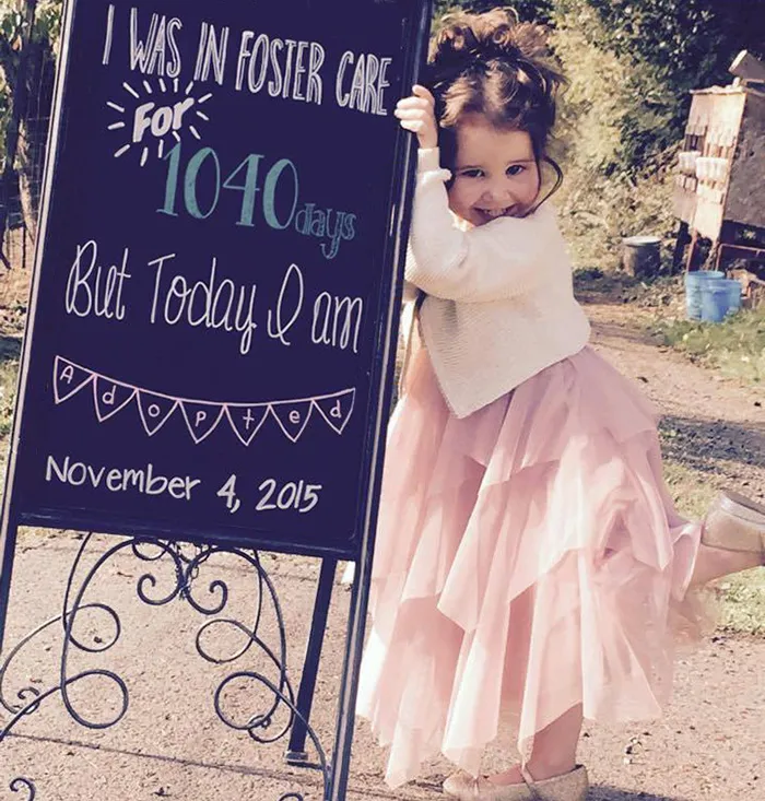 70 Heartwarming Pics Of Children Who Were Just Adopted
