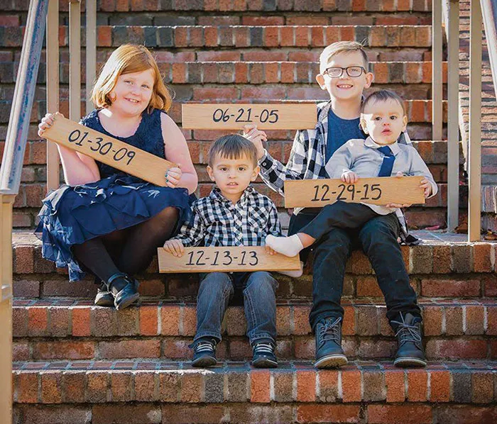 70 Heartwarming Pics Of Children Who Were Just Adopted