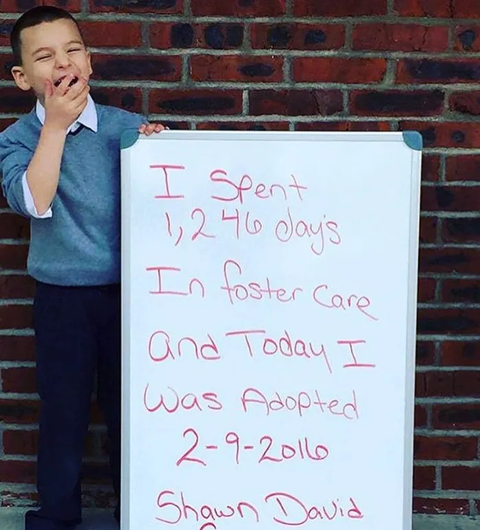 70 Heartwarming Pics Of Children Who Were Just Adopted